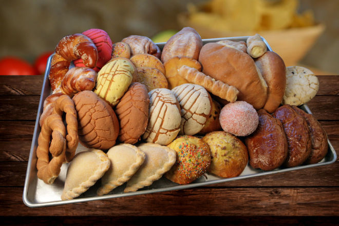 variedad de pan dulce y birote